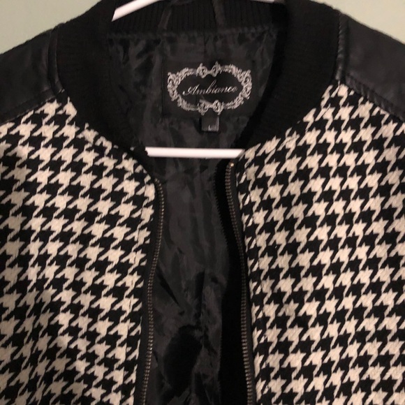 Leather bomber Jacket - Picture 3 of 5